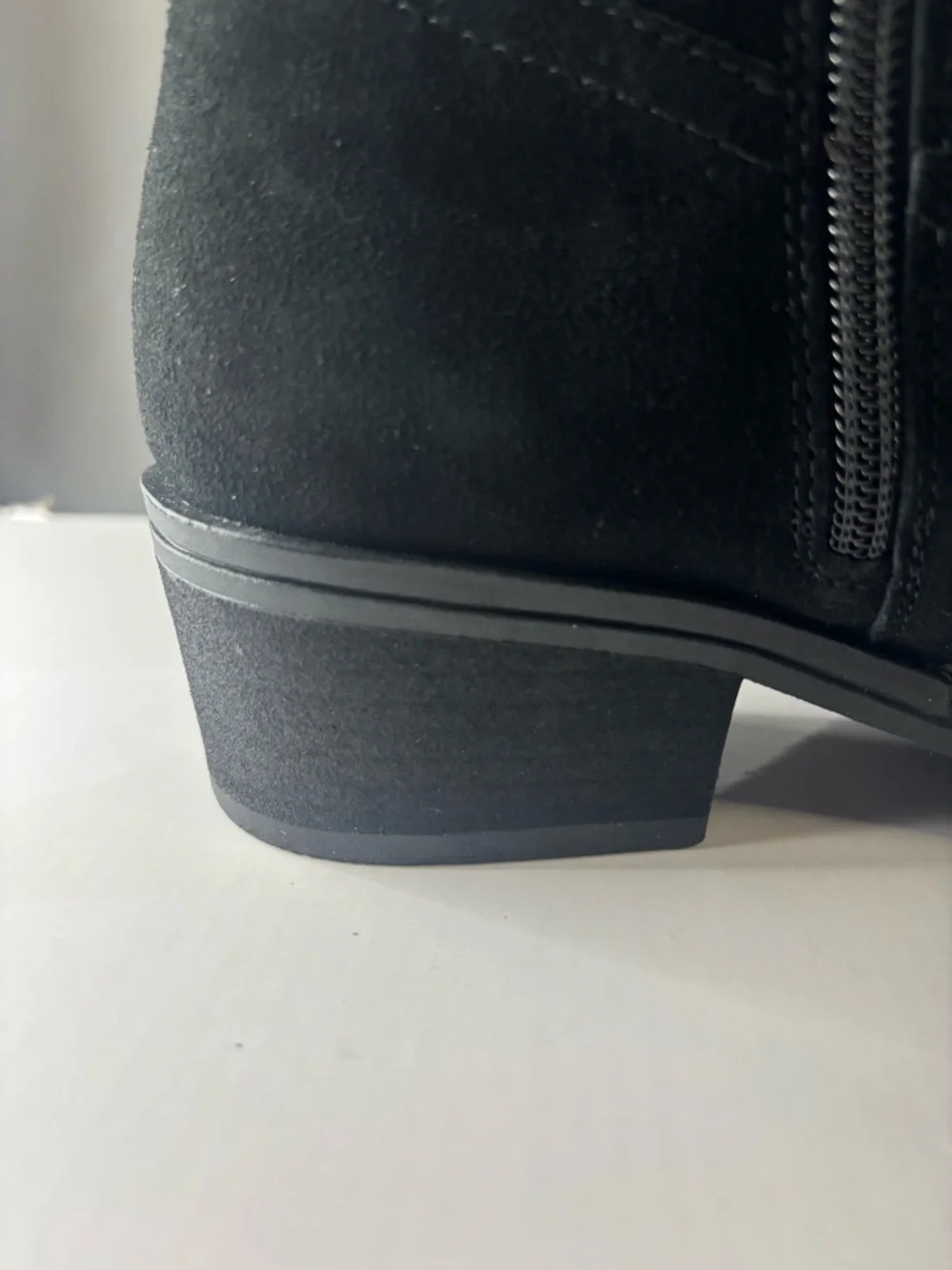 White Mountain Altitude Women’s Suede Tall Shaft Boots size 7.5